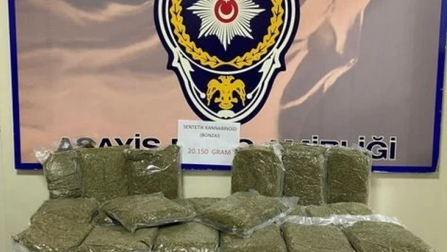 İzmir'de bir evden 20 kilo bonzai ele geçirildi