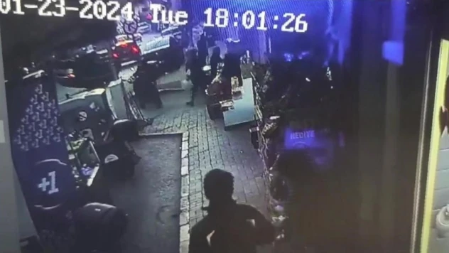 İzmir'de silahla yaralandıktan sonra ölen kişinin yaptığı kaza kameraya yansıdı