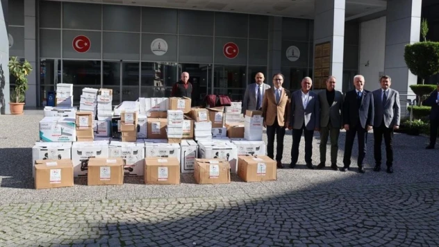İzmir'de yetim öğrenciler için yardım paketi hazırlandı