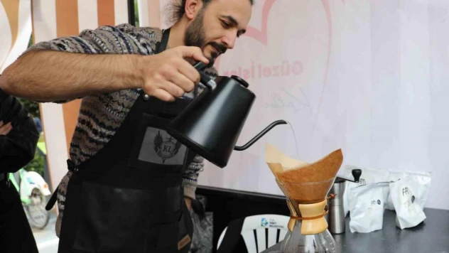 İzmit'i kahve kokusu sardı