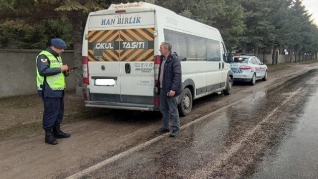 Jandarma 102 okul servisini kontrol etti