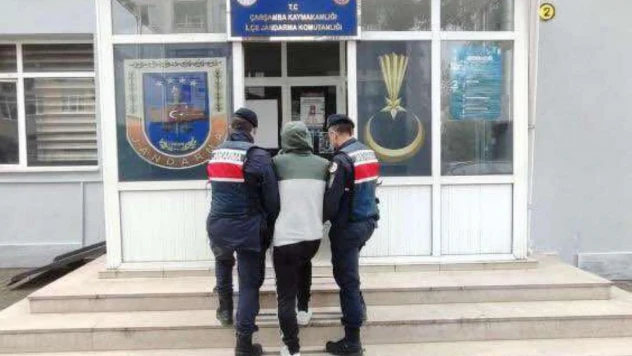 Jandarma ekipleri 14 aydır aranan şahsı saklandığı evde yakaladı