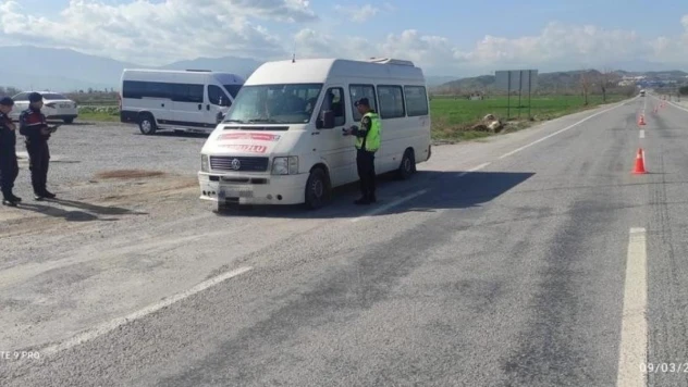 Jandarma kontrollerine devam ediyor