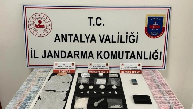 Jandarma uyuşturucu tacirlerine göz açtırmıyor
