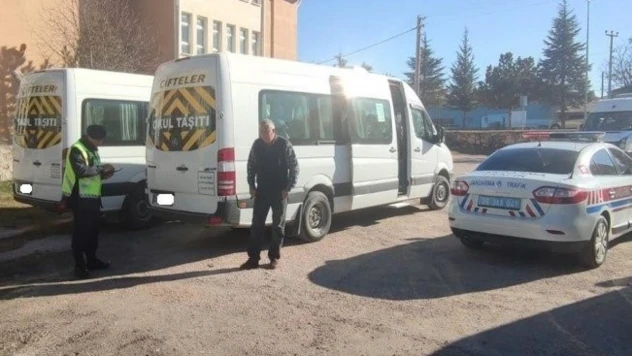 Jandarmadan okul servislerine denetim