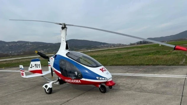 Jandarmanın trafik denetimine Cayrokopter ile destek