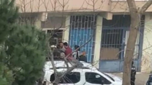 Kadıköy'de alkollü kiracı kaldığı gecekonduyu yaktı