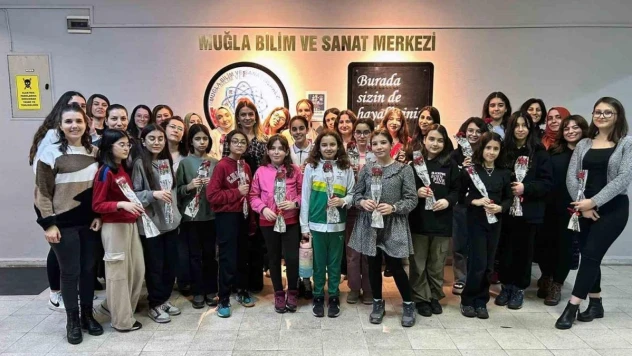 Kadınlar Günü bilimsel etkinliklerle kutlandı