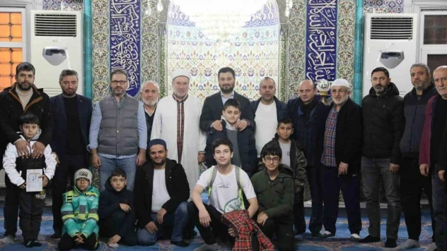 Kağıthane'de 'Gençlik Uyanıyor, Duada Buluşuyor' projesi ile camiye gelen çocuklar ödüllendirilecek