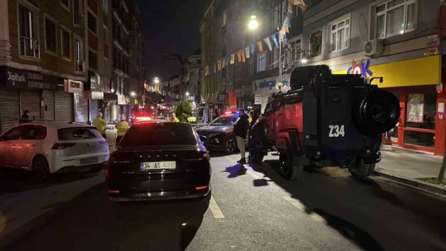 Kağıthane'de motosikletli 2 şahıs devriye gezen bekçiyi vurdu