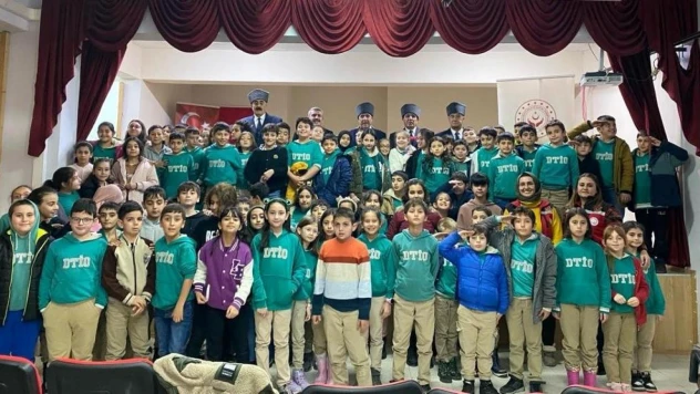 Kahraman gaziler öğrencilerle buluşuyor