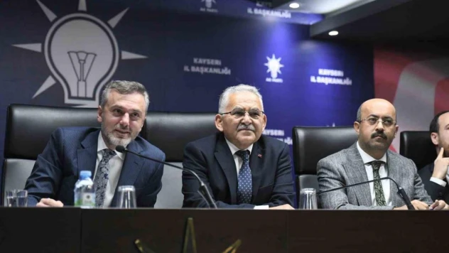 Kandemir ve Dalkılıç'tan Başkan Büyükkılıç'a övgü dolu sözler