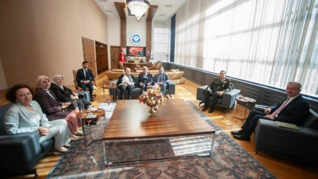 Karabekir, Rektör Levent'i ziyaret etti