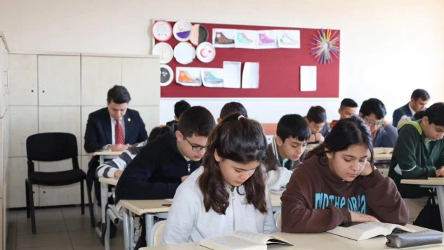 Karacasu'da öğrencilere kitap okuma alışkanlığı kazandırılıyor