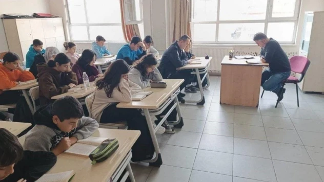 Karacasu'da öğrencilere kitap okuma alışkanlığı kazandırılıyor