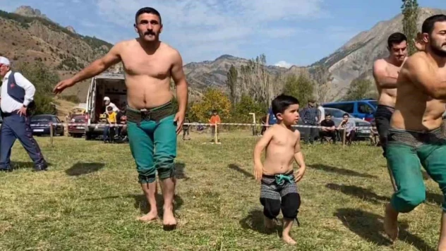 Karakuçak Güreşleri'ne kadınlardan yoğun ilgi