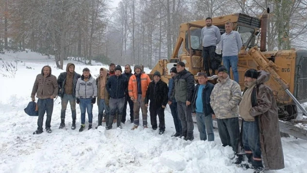 Karda mahsur kalan 6 orman işçisi kurtarıldı