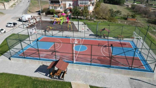 Karesi'de semt spor sahaları açılıyor