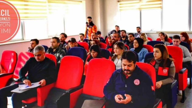 Kars 112 Acil Çağrı Merkezi personeline diksiyon kursu