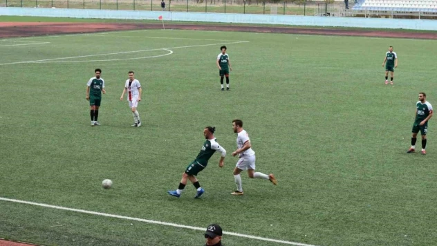 Kars 36 Spor: 1 Doğubeyazıt Spor: 4