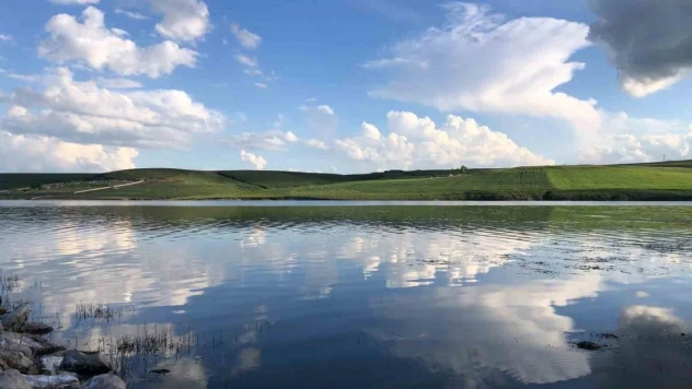 Kars Baraj Gölü'nde kartpostallık görüntüler