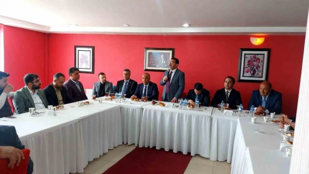 Kars milletvekili Çalkın, Sarıkamış'ta muhtarlar bir araya geldi