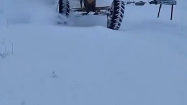 Kars'ta kapalı köy yolları açılıyor