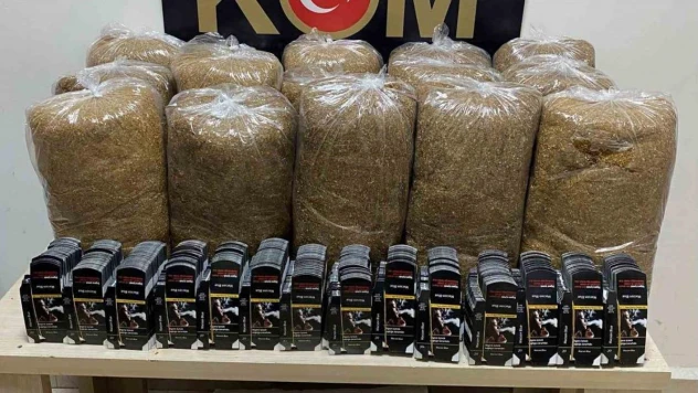 Kars'ta makaron ve tütün ele geçirildi