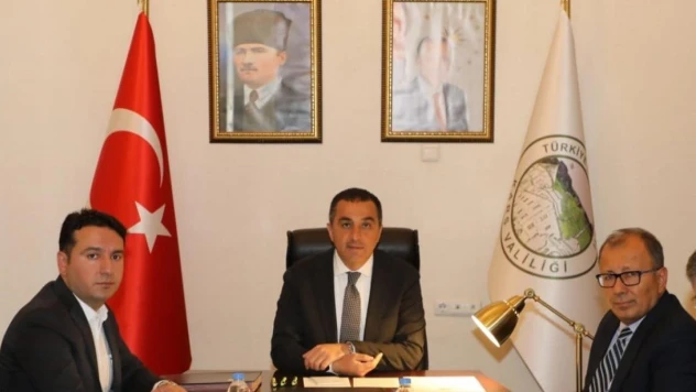 Kars'ta muhtarlar toplantısı sürüyor