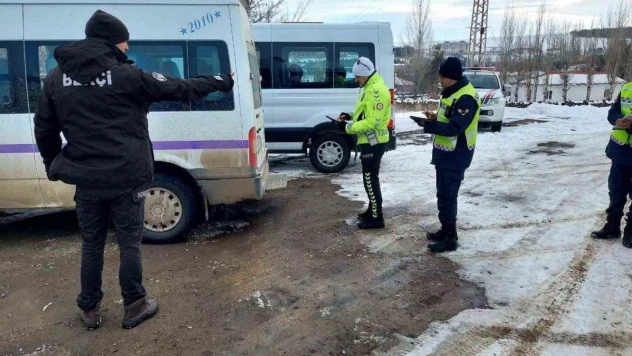 Kars'ta öğrenci servisleri denetleniyor