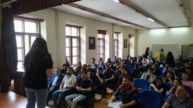 Kars'ta üniversite öğrencilerine AFAD eğitimi