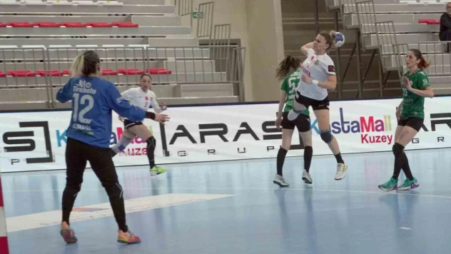 Kastamonu Belediyespor, Türkiye Kupası'nda Görele Belediyespor'u farklı yendi