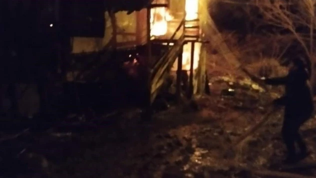 Kastamonu'da ahşap ev çıkan yangında küle döndü