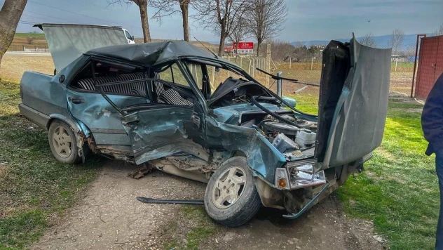 Kastamonu'da iki otomobil çarpıştı: 3 yaralı