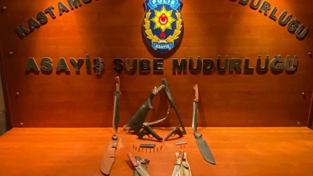 Kastamonu'da silah operasyonu: 3 gözaltı