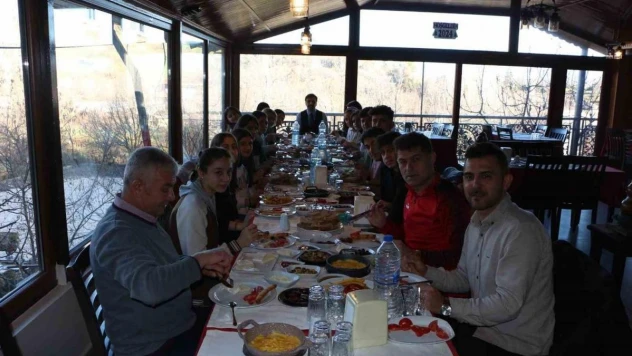 Kaymakam Erdem, Şampiyonlar ile kahvaltıda buluştu