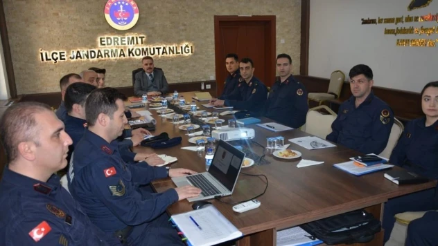 Kaymakam Odabaş, İlçe Jandarma Komutanlığını ziyaret edip brifing aldı