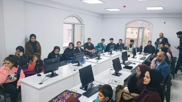 Kaymakam Uzun gençlerle bir araya geldi