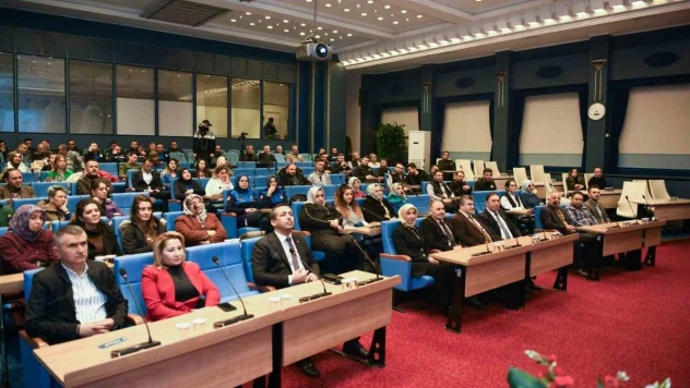 Kayseri Kariyer Konferansları sürüyor