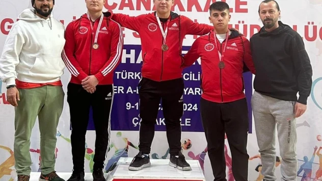 Kayserili halterciler 4 madalya ile döndü