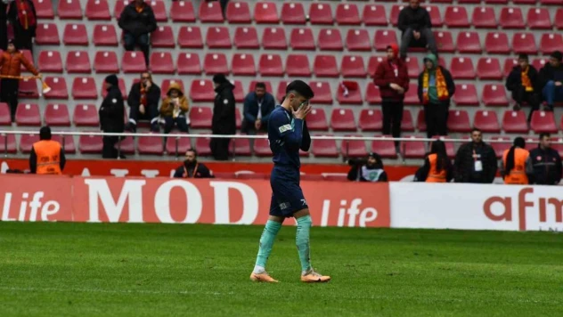 Kayserispor ilk kez kırmızı kart gördü