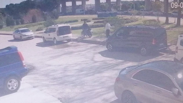 Kazada yaralanan arkadaşını ve motosikletini olay yerinden kaçırdı