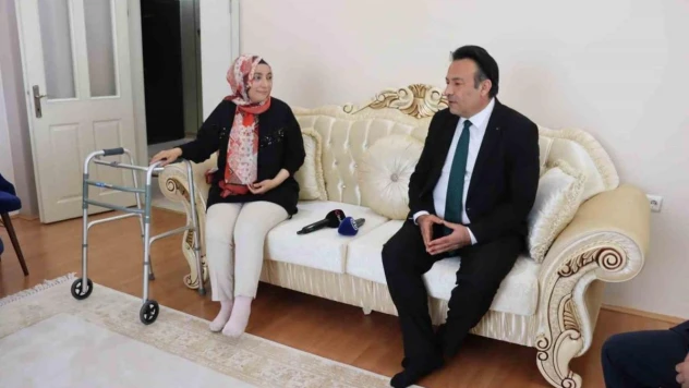 Kazazede öğretmene evinde '24 Kasım' sürprizi