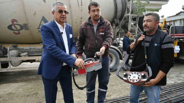 Kemer, Göynük kapalı pazar yerine ilk betonlar döküldü