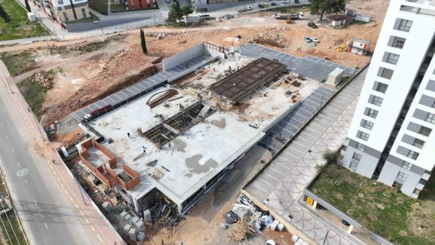 Kepez ve Santral Mahallesi Kapalı Pazar Yeri inşaatının yüzde 90'ı tamamlandı