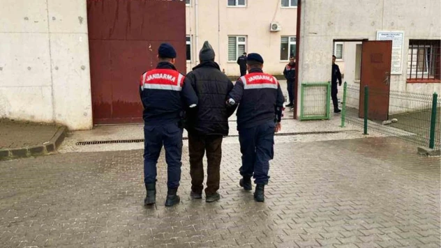 Kırıkkale'de 'Mercek-2 Operasyonu': 30 yıl hapis cezası bulunan firari yakalandı