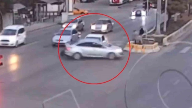 Kırıkkale'de trafik kameraları kamerada: Sürücülerin dikkatsizliği pes dedirtti