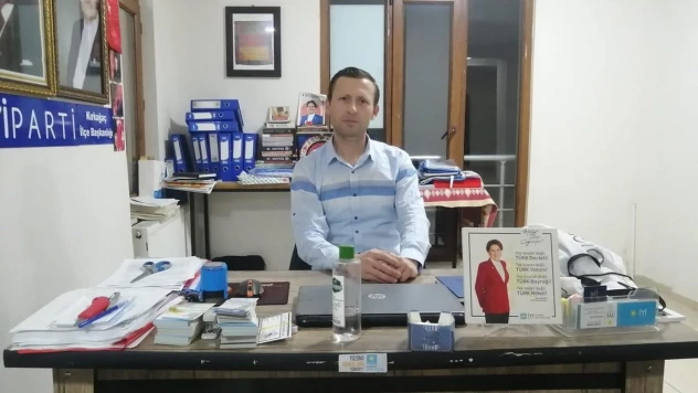 Kırkağaç İYİ Parti'de bayrak değişimi