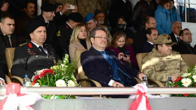 Kırkağaç'ta uzman erbaşların mezuniyet coşkusu