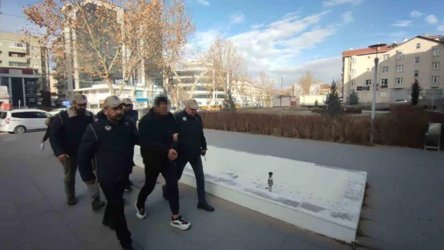 Kırşehir'de, DEAŞ'ın sözde askerlerine operasyon: 6 Gözaltı